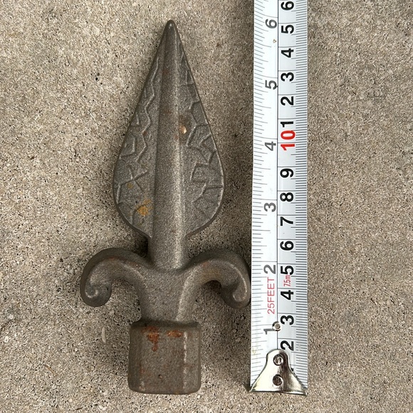 5 Decorative Iron Fenials, Fence / Gate Toppers - Picture 9 of 16